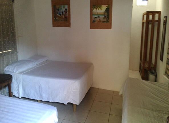 2 Camas Dobles mas 1 sencilla